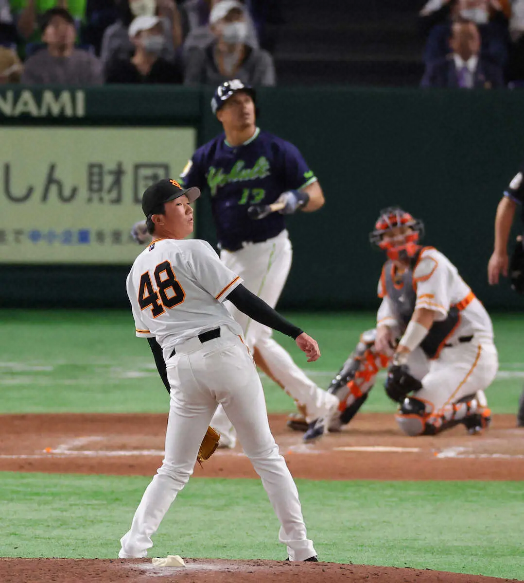 【画像・写真】巨人・阿波野コーチ　5試合連続2桁被安打を反省　初失点のドラ3田中千は「ショボンと…」