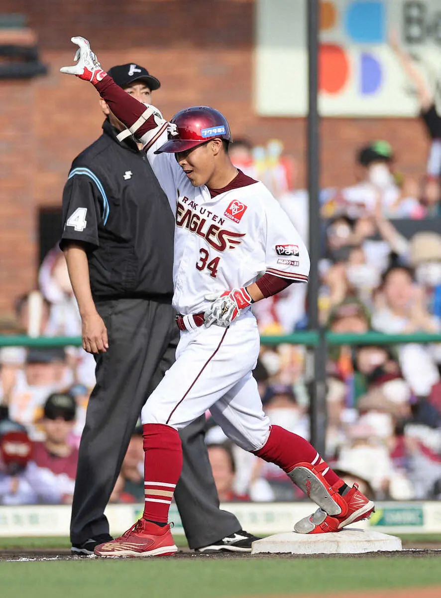 【画像・写真】楽天　山崎が1イニング2安打　5回に右前打！右前打！　3安打2打点の活躍でチームの勝利に貢献