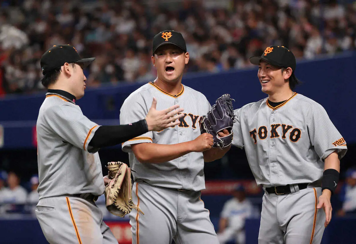 【画像・写真】巨人　支配下登録の元DeNA・三上が移籍後初登板でホールド　育成時代の「053」のユニホームで力投
