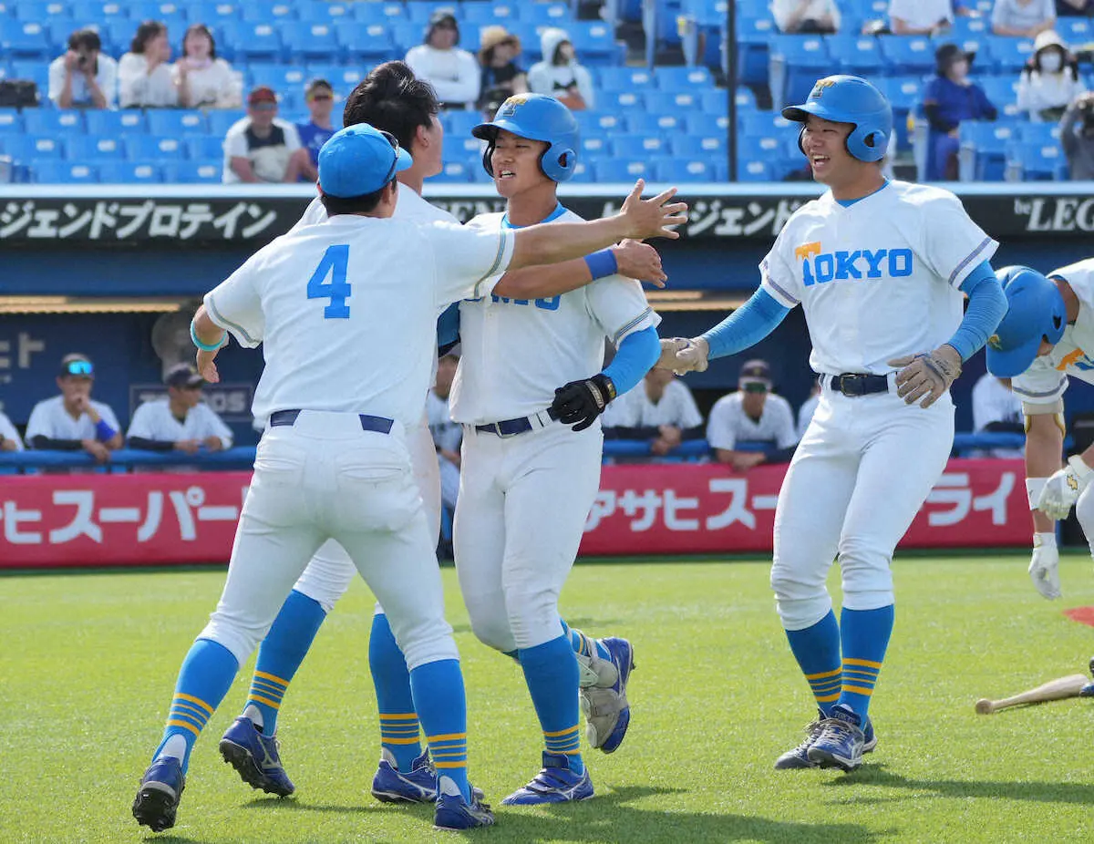 【画像・写真】東大・山口真之介が歴史的アーチで立大とドロー！　薬学部所属で将来の夢は「研究者」
