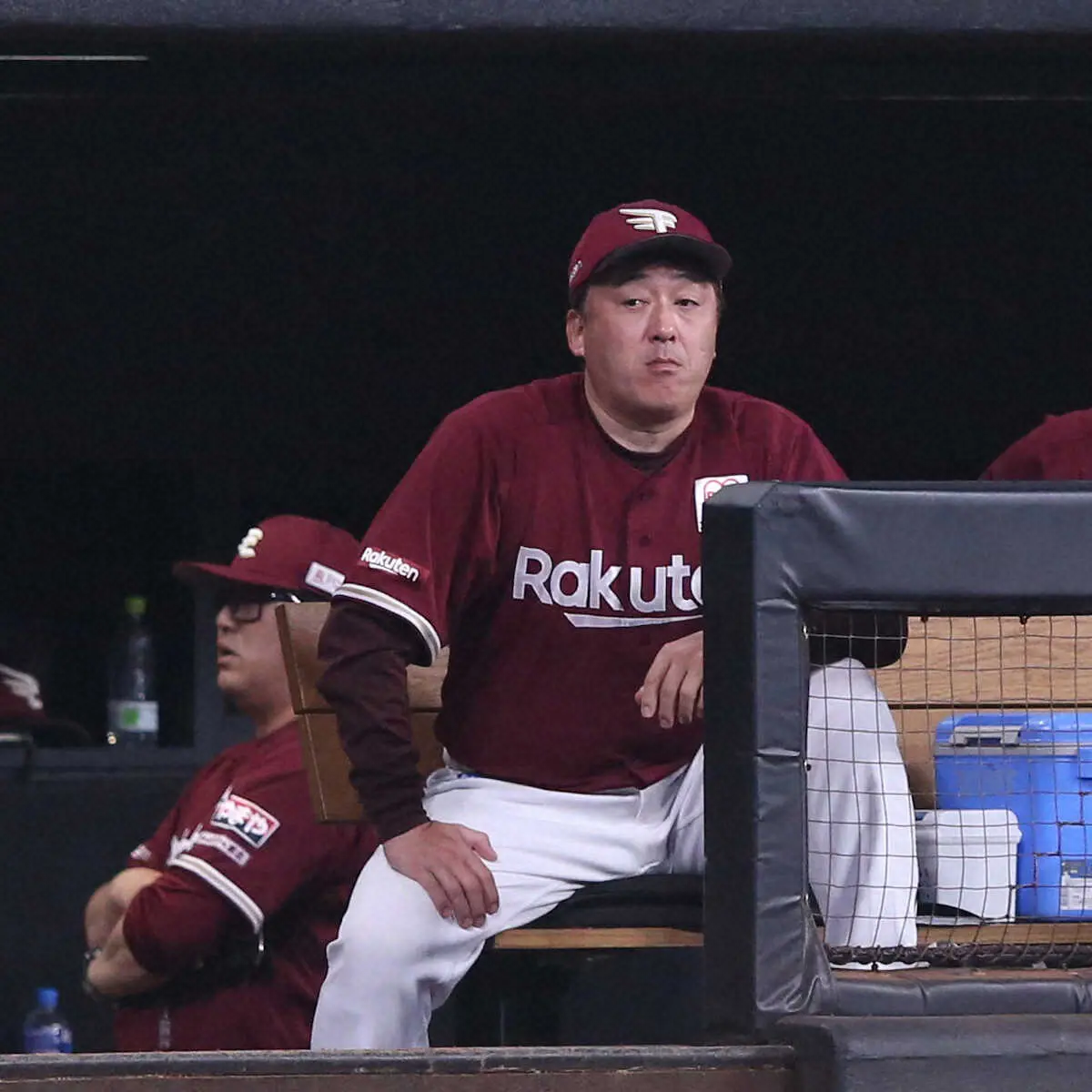 【画像・写真】【隠しマイク】楽天・石井監督　選手の節目の記録に自腹でプレゼント「いいことないですよ…」