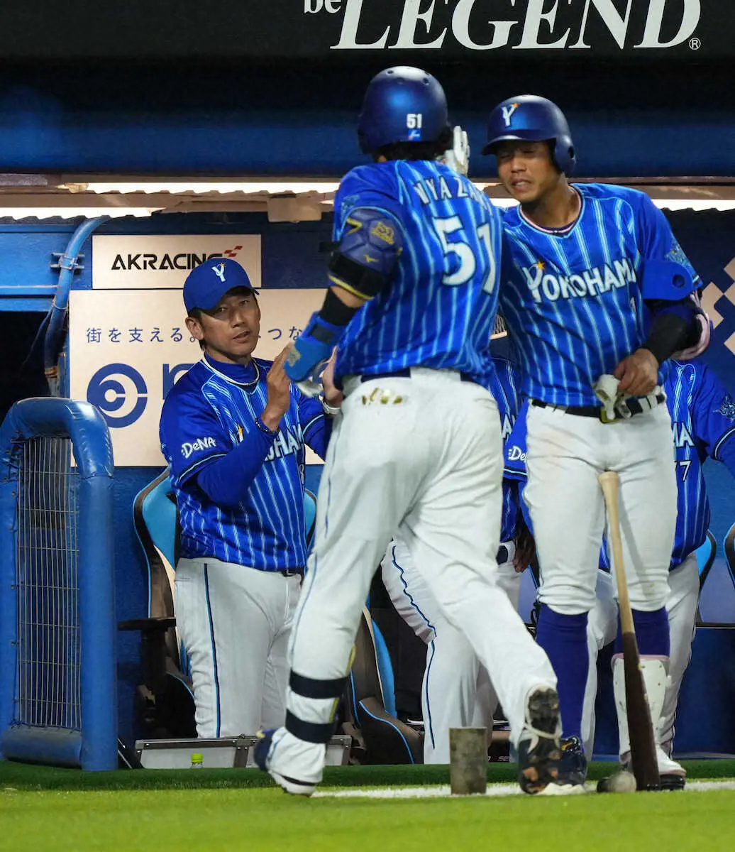 【画像・写真】DeNAが球団19年ぶりの2戦合計10本塁打で快勝！　佐野が先頭初球アーチ　牧がプロ初満弾