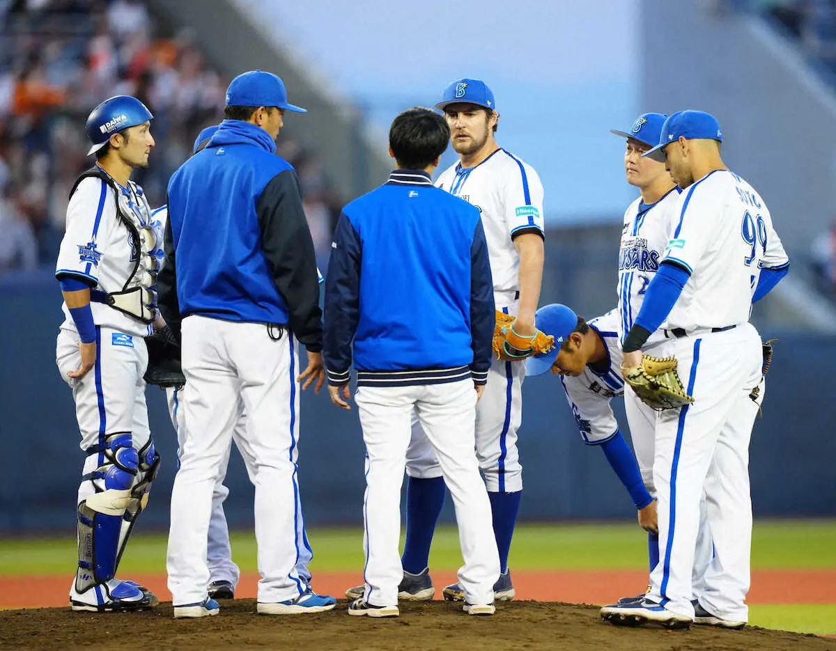 【画像・写真】DeNA・バウアー　初の新潟はホロ苦い思い出に…巨人打線に“メッタ打ち”6回11安打7失点で降板