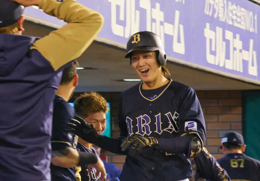 【画像・写真】オリックス　今季初スタメンの佐野皓が貴重な一発　8回の今季1号ソロに「何とか塁に出ることを考えた」