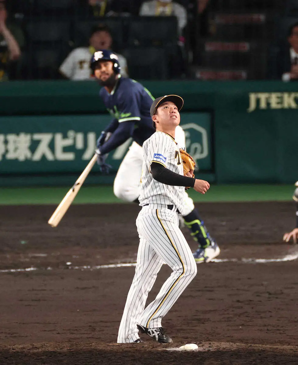 【画像・写真】阪神・村上　「このバッターでいく」坂本に言われギアUP　本家「村神様」斬りで決めたリーグタイ記録