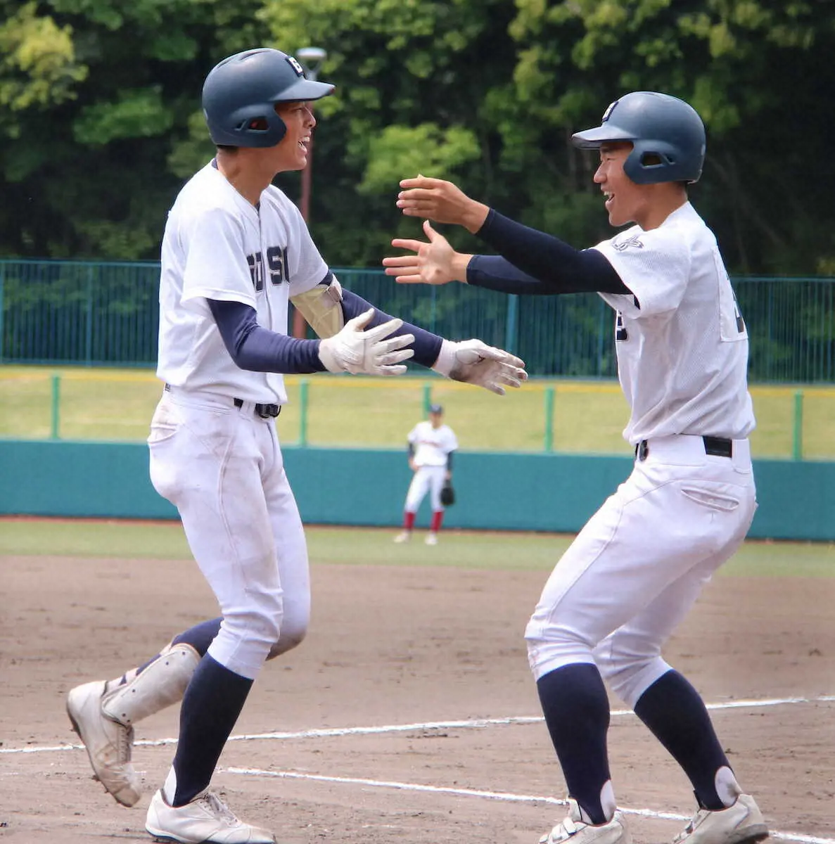 【画像・写真】御所実、橿原との延長戦を制す　山口主将は3ランなど攻守で活躍「何とか助けようと」