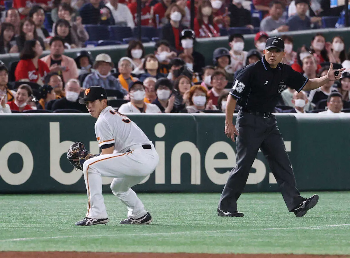 【画像・写真】巨人・門脇が好守連発　遊撃の坂本も思わず脱帽