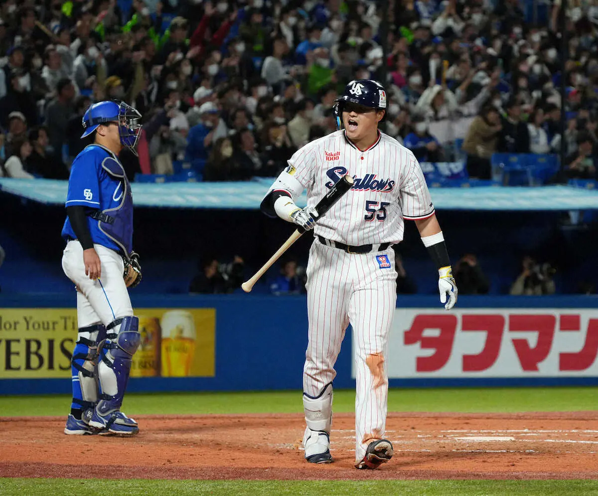 【画像・写真】ヤクルトが逃げ切り　村神様が今季初の1試合2発で5位転落の危機救った　ピーターズが来日初勝利