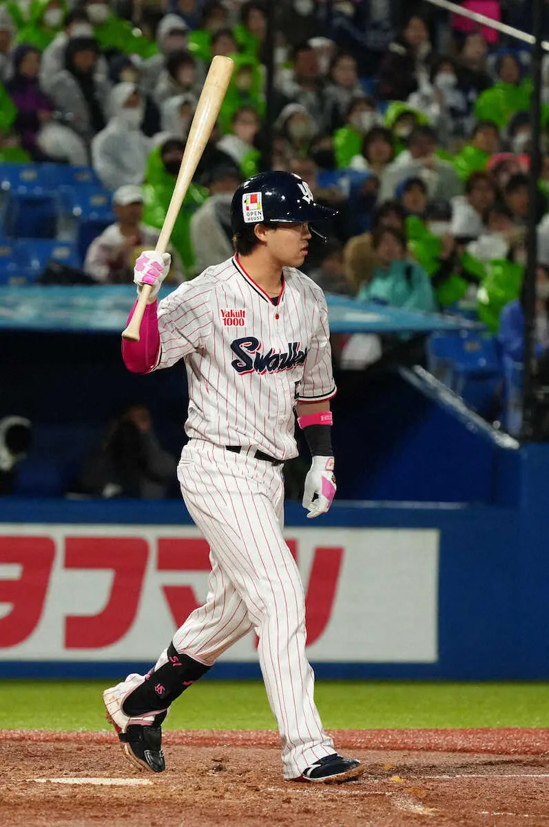 【画像・写真】ヤクルト2連勝!小川が開幕戦以来の白星　8回グランドスラム被弾も自身の連敗4で止めた