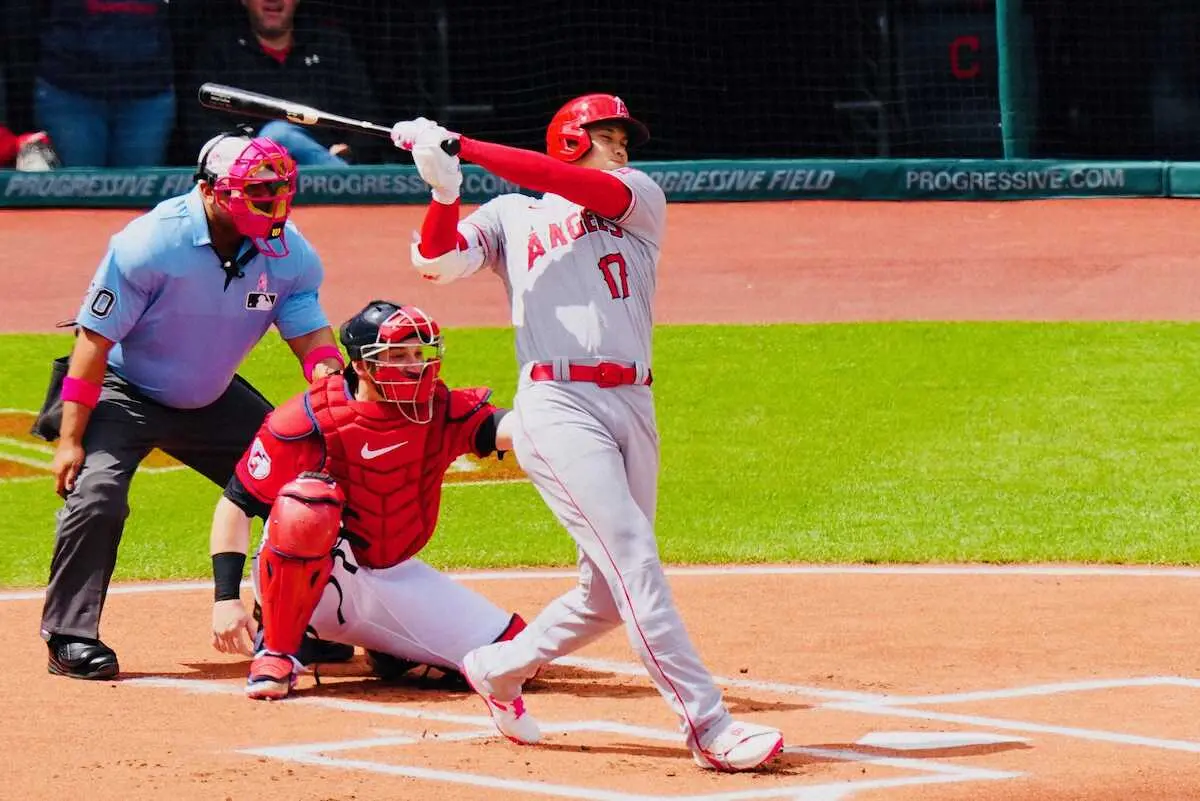 【画像・写真】＜エンゼルス・ガーディアンズ＞初回、ニゴロに倒れる大谷（撮影・会津　智海）