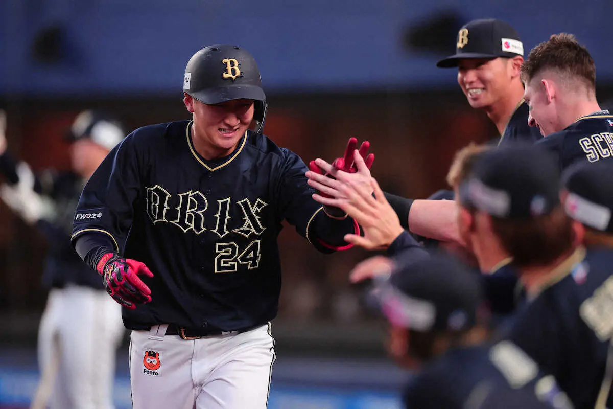 【画像・写真】オリックス　紅林が先制の今季1号ソロ　今季の目標は「21歳なので21発」