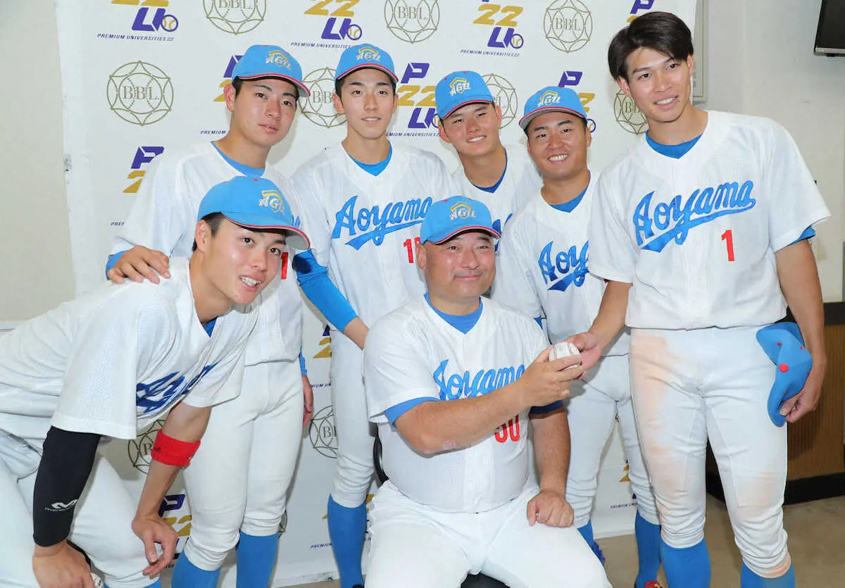 【画像・写真】青学大・安藤監督が就任5年目でV導く　「積み上げてきたものを一番良い結果で出せた」