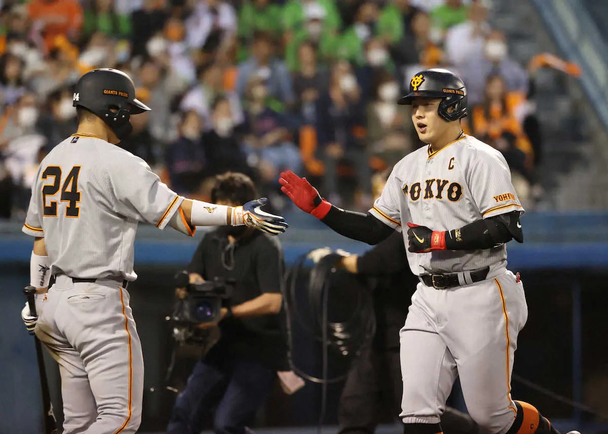 【画像・写真】巨人・岡本和　草薙2戦2発!5試合ぶり6号「しっかり捉えることができた」2安打2打点躍動