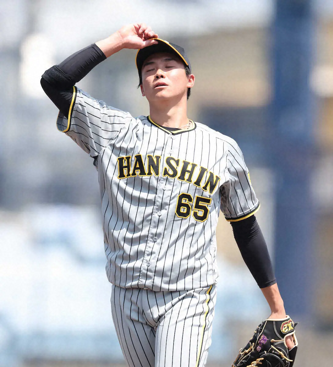 【画像・写真】阪神・岡田監督　湯浅の復帰登板視察を終え「腕振れてない。上がるときには万全でな」