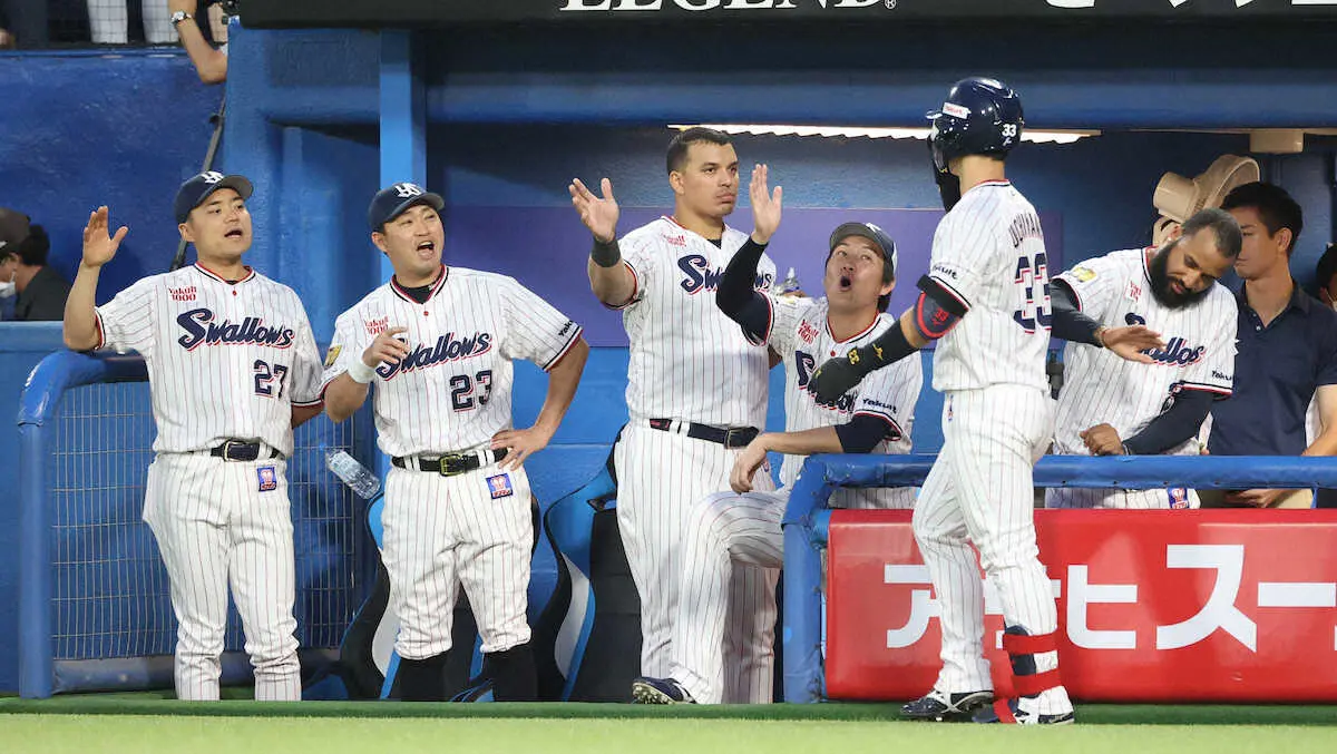 【画像・写真】ヤクルト“痛恨ミス”響いて3連敗…今季ワースト借金4　サイスニードは自責0も5回4失点で2敗目