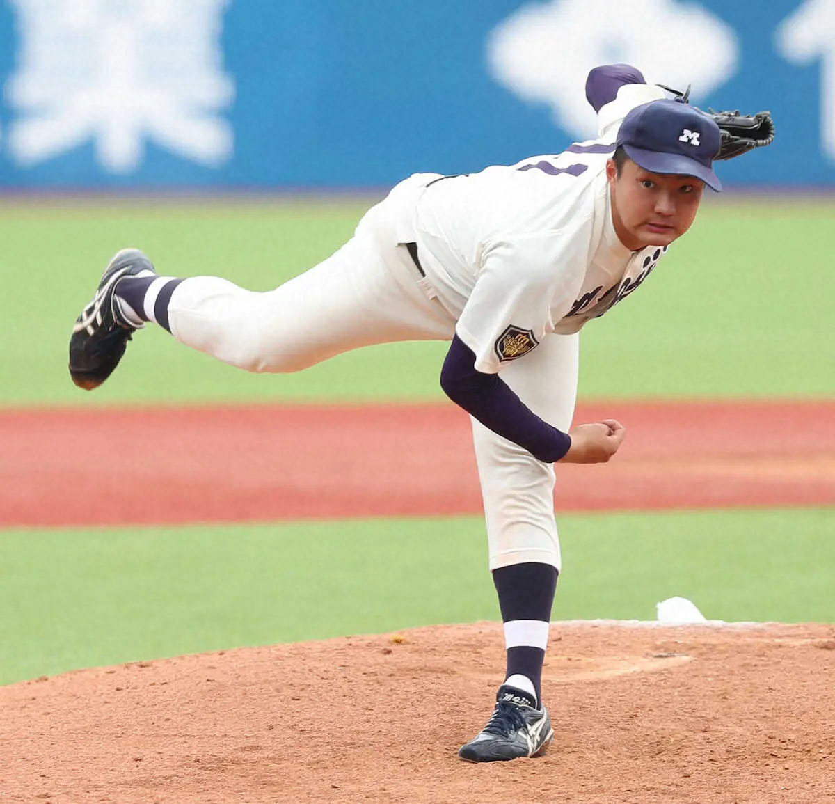 【画像・写真】明大・村田　抜群の制球力でチームを完全Vまであと「1勝」に導く　