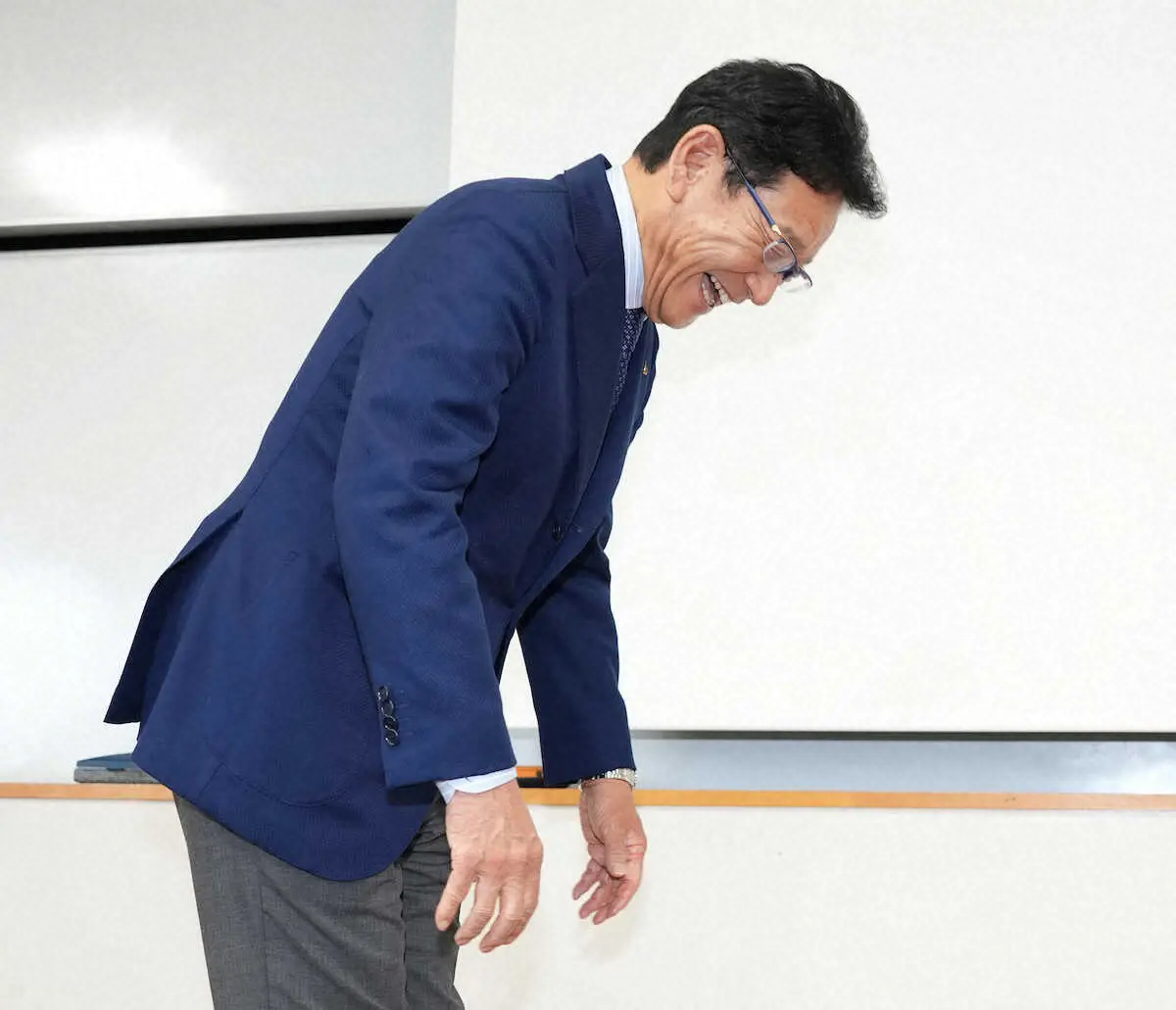 【画像・写真】侍ジャパン・栗山監督　母校・東京学芸大で「栄誉教授」授与第1号　「選手たちがよくやってくれた」