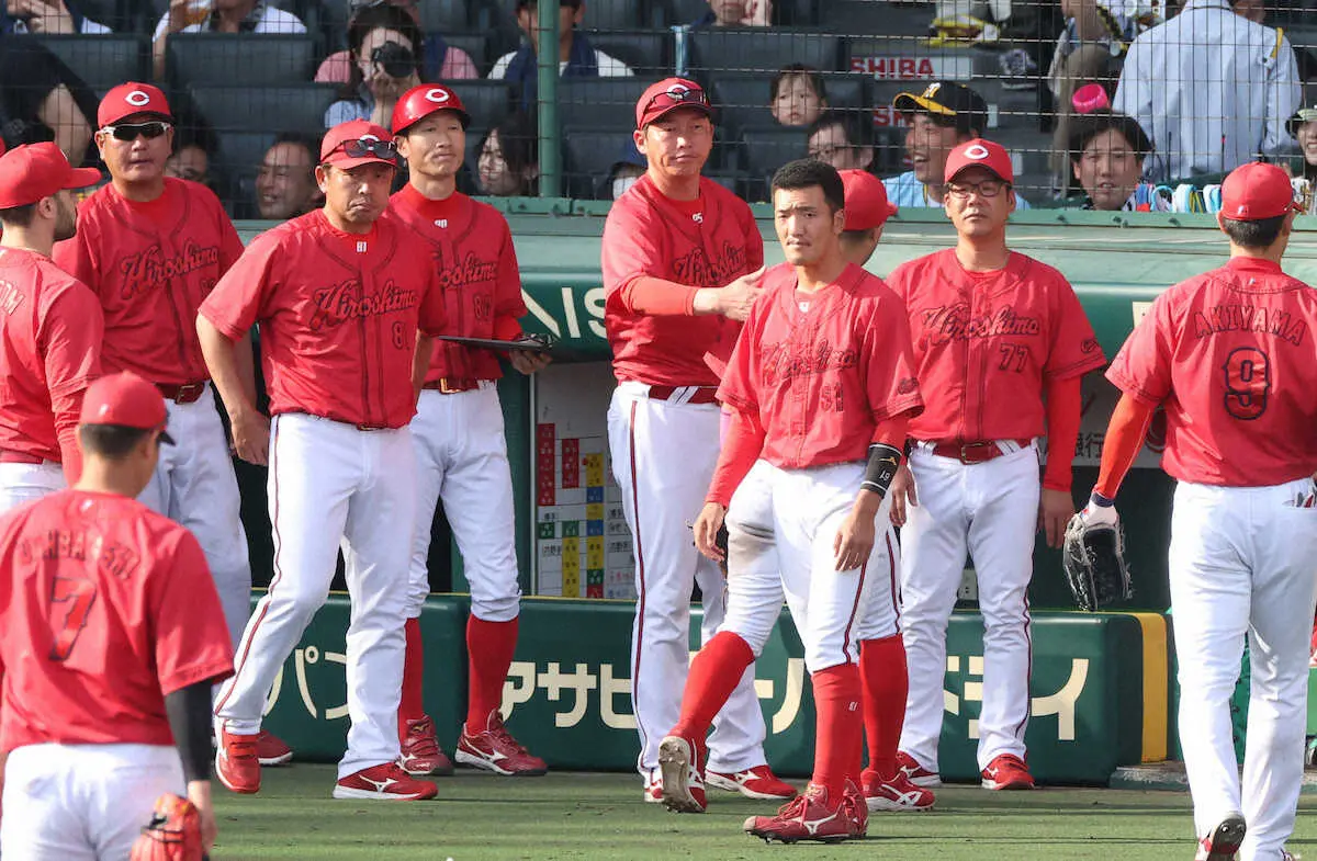 【画像・写真】広島・新井監督「対策を立てていったけど」　阪神・大竹の前にまた沈黙　7回まで6安打も三塁踏めず
