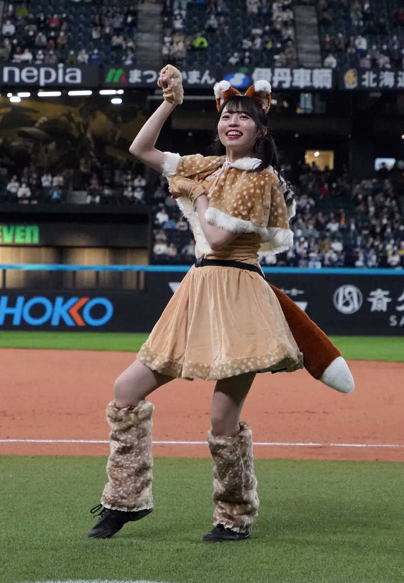 日本ハム 公式SNSで“進化型きつねダンス”公開にネット沸く「これぞ ...