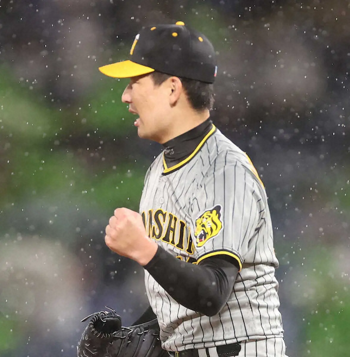 【画像・写真】阪神・岩崎が救った7S　9回一打同点のピンチで登板　「準備はできていた」空振りK締めでガッツポーズ