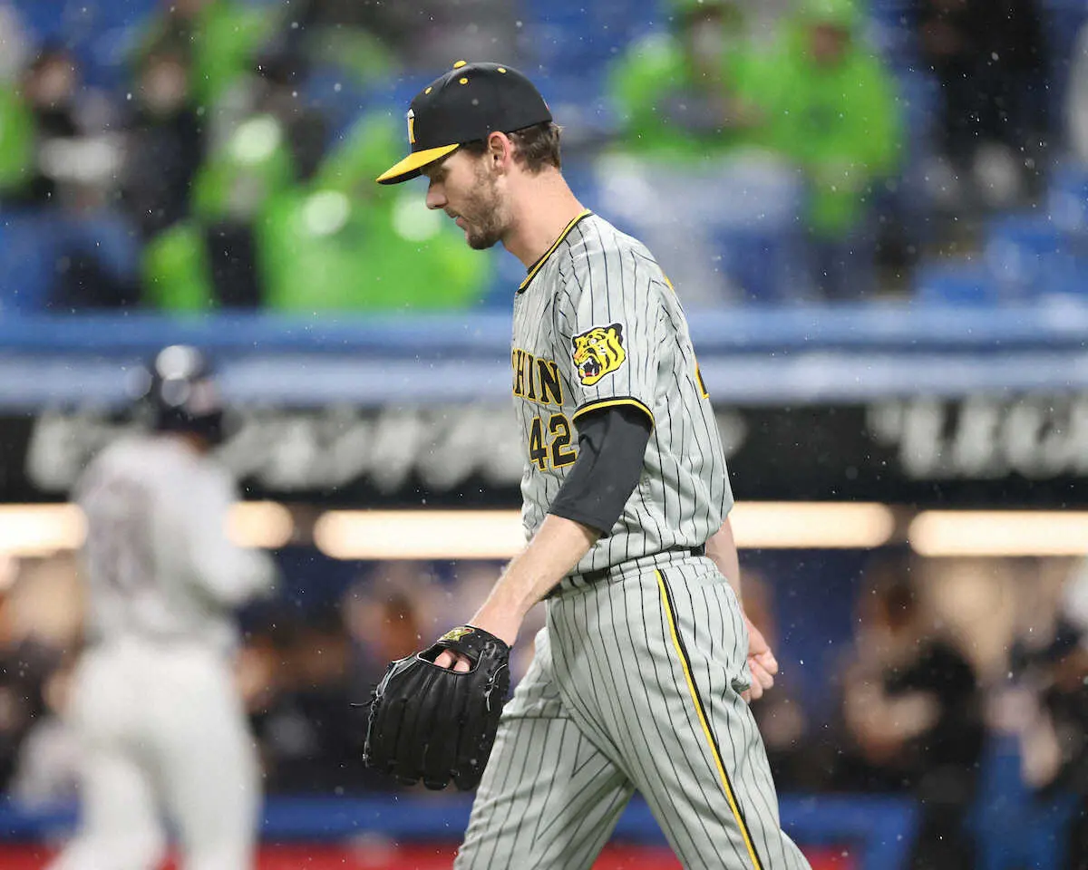 【画像・写真】阪神のK・ケラーが24日の試合前練習で異例のブルペン入り　前夜は1回投げ切れず1失点