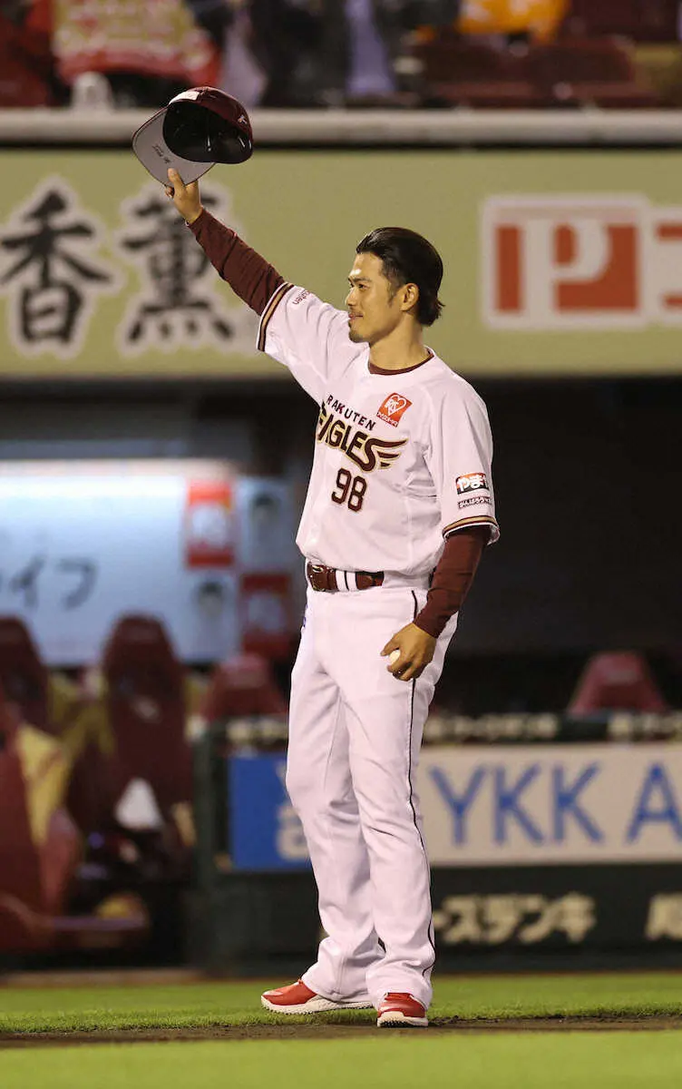 【画像・写真】浅村が吠えた大海撃ちの逆転V2ラン　楽天5連敗でストップ　ウイニングボールは今江コーチに