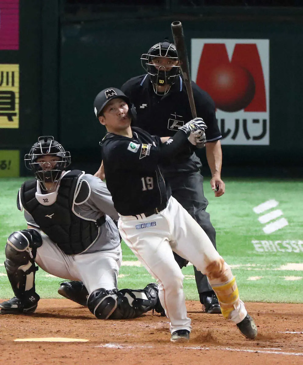 【画像・写真】ソフトB初の三塁打　話題の“甲斐打点”で11戦11勝　藤本監督絶賛「打てば負けない。また打った」