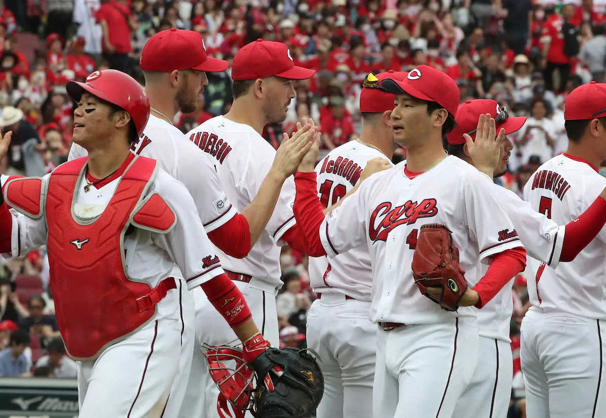 【画像・写真】広島　島内がプロ5年目で初セーブ「自信になる」　2日前には3年ぶりの白星　盆と正月が一緒に来た！