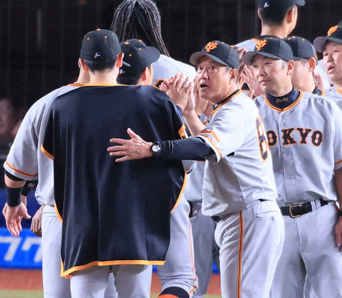 【画像・写真】巨人・原監督「うん、まあ、見ての通り」とご機嫌　岡本和がV弾含む2発　坂本＆中田翔も一発