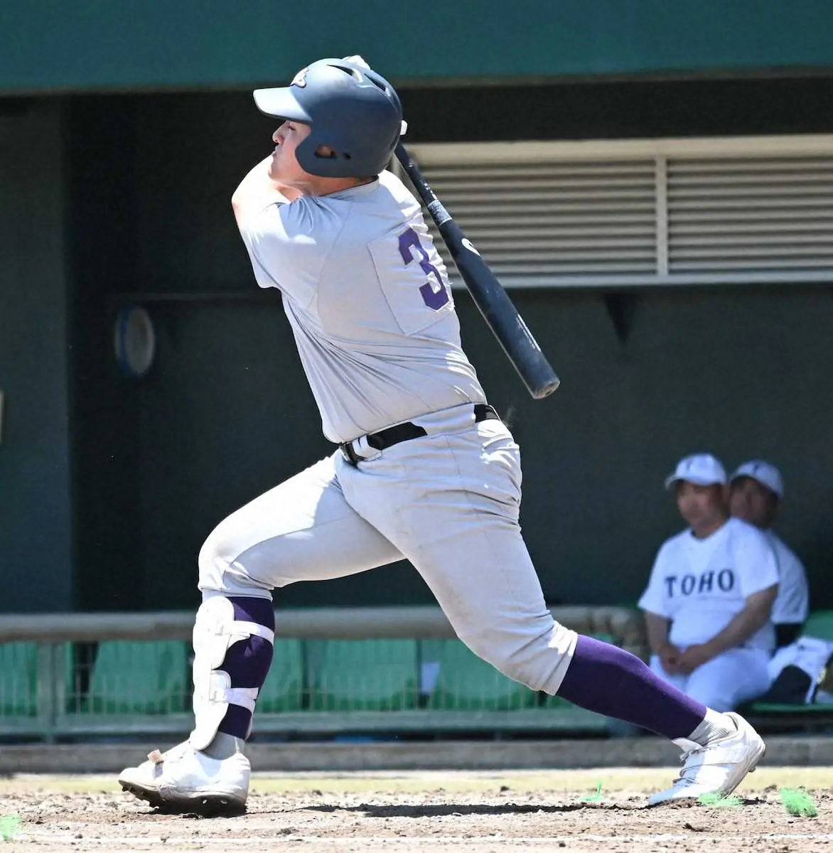 【画像・写真】花巻東・佐々木麟太郎が2打席連発　第3打席の2発目は推定130メートルの場外弾