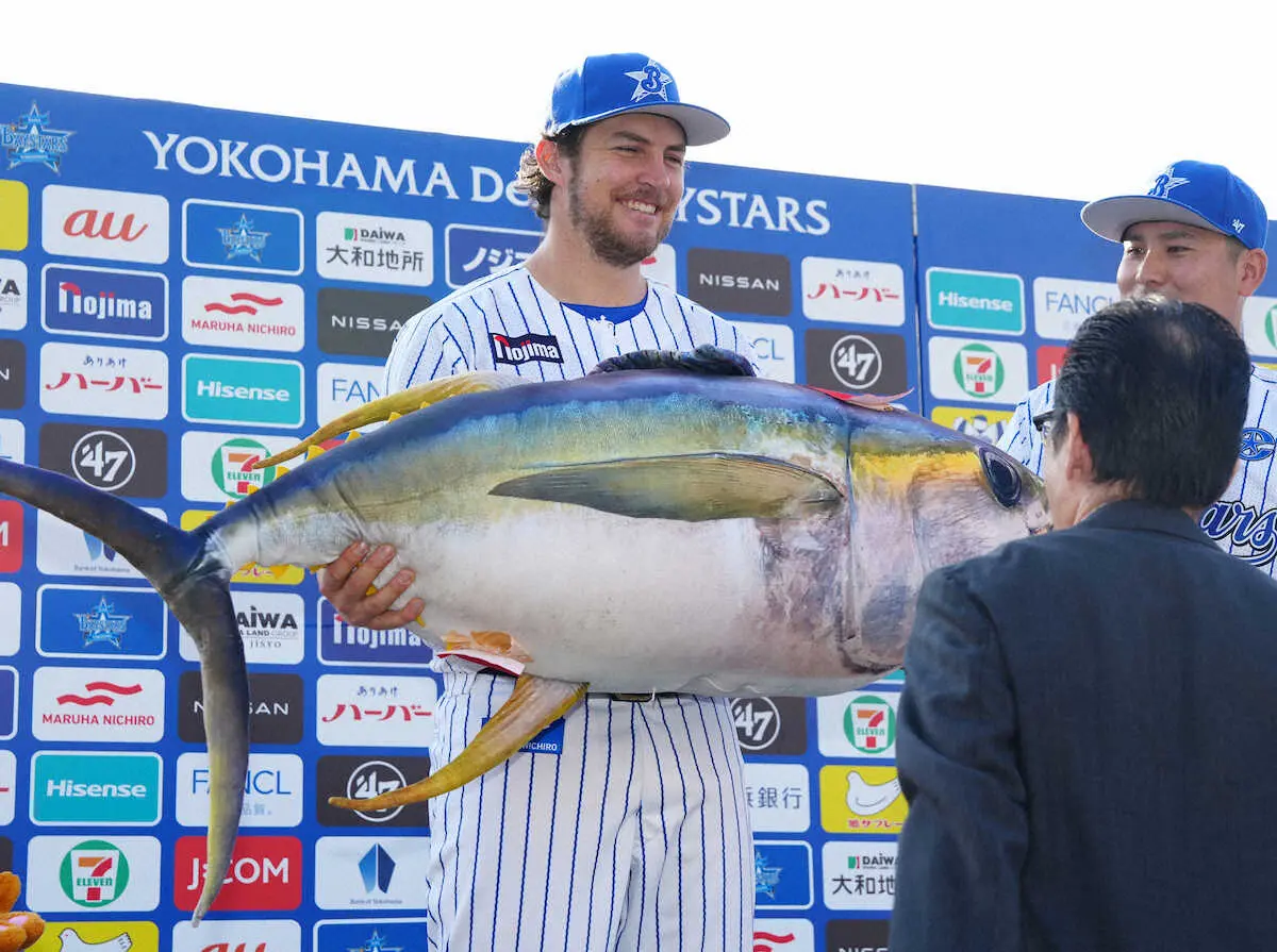 【画像・写真】DeNA・バウアー来日初10K　「疲れたね」98年日本一ユニで最多109球＆最長8回2失点2勝