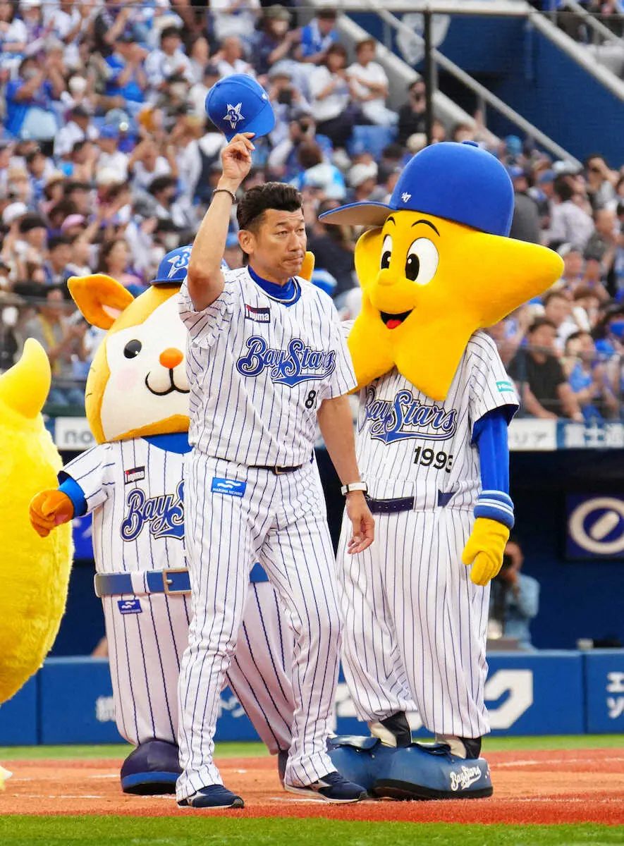 【画像・写真】DeNAマシンガン打線だ！8回5得点で大逆転　三浦監督「大きな1勝」