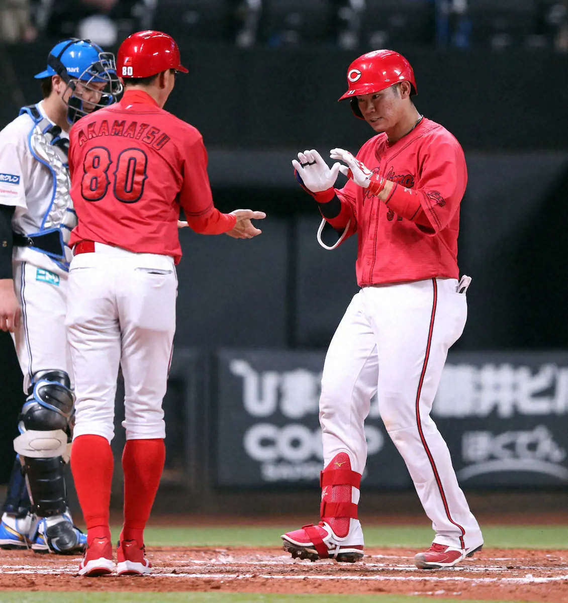 【画像・写真】広島1―0　坂倉の1本勝ち5号ソロ　捕手らしく「この0点は内外野の方が守ってくれて、そこに感謝」