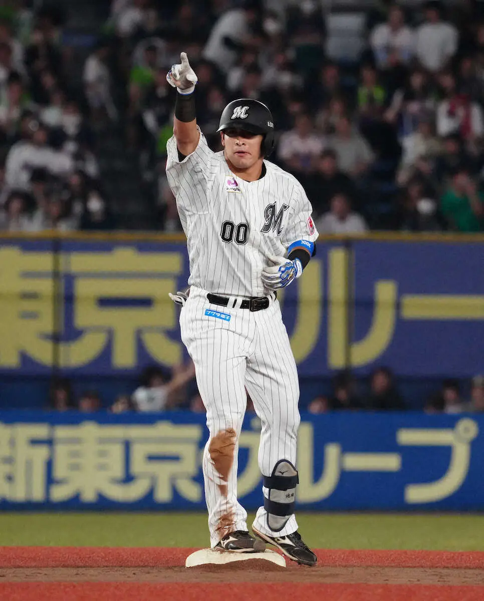 【画像・写真】ロッテの「ラッキー池田」　初球攻撃2点適時打で連敗5で止めた　「来た球に反応できた」