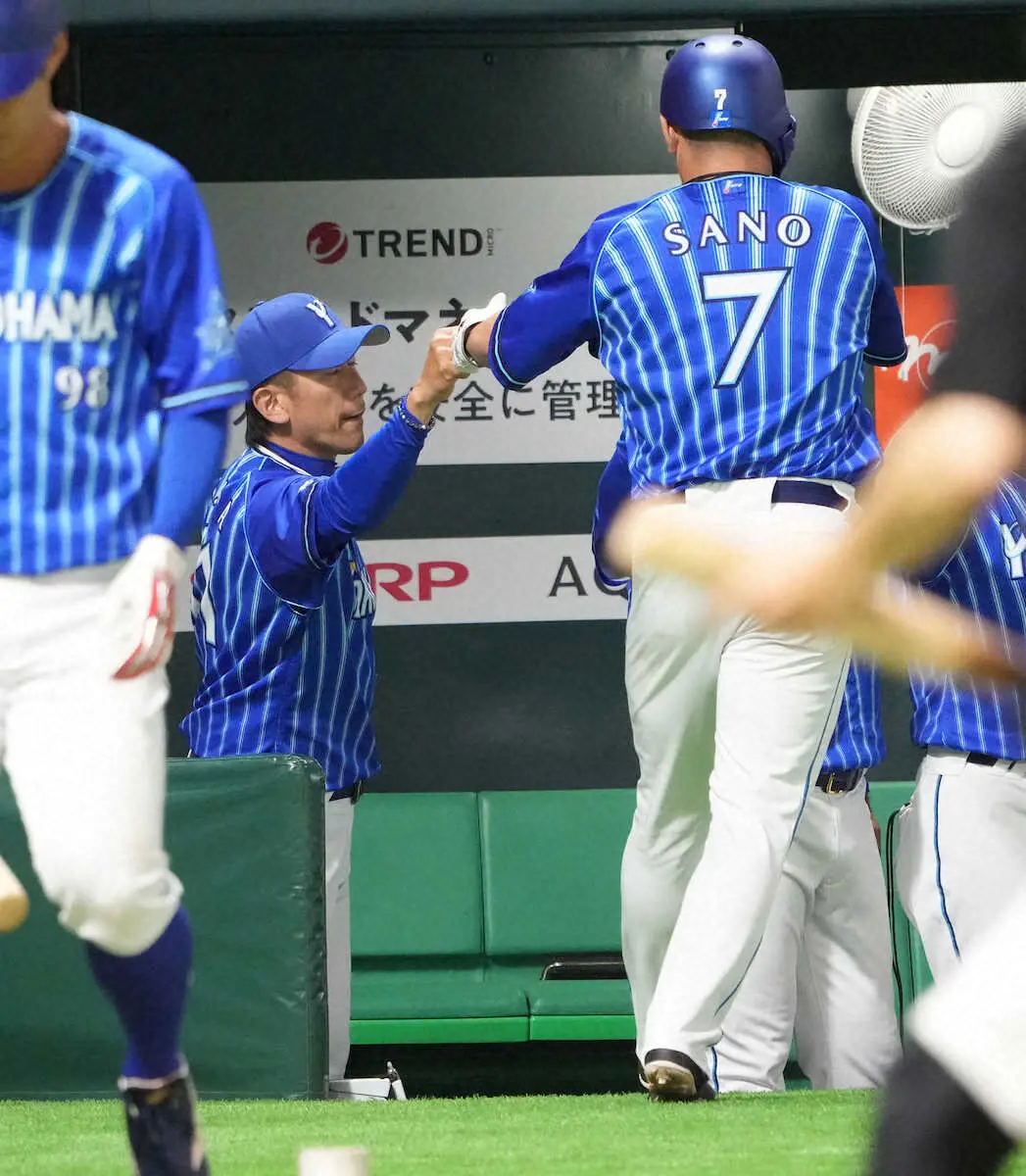 【画像・写真】DeNA・佐野　今季初「定位置」3番で2安打　連敗3でストップ　宮崎欠場も主将が奮闘