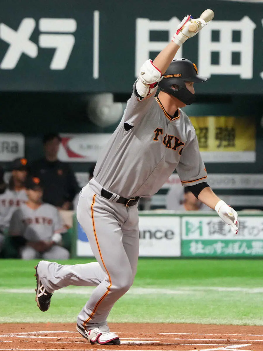 【画像・写真】巨人　初回無死一、二塁のチャンス生かせず先制逃す　秋広の送りバント失敗に原監督も苦笑い