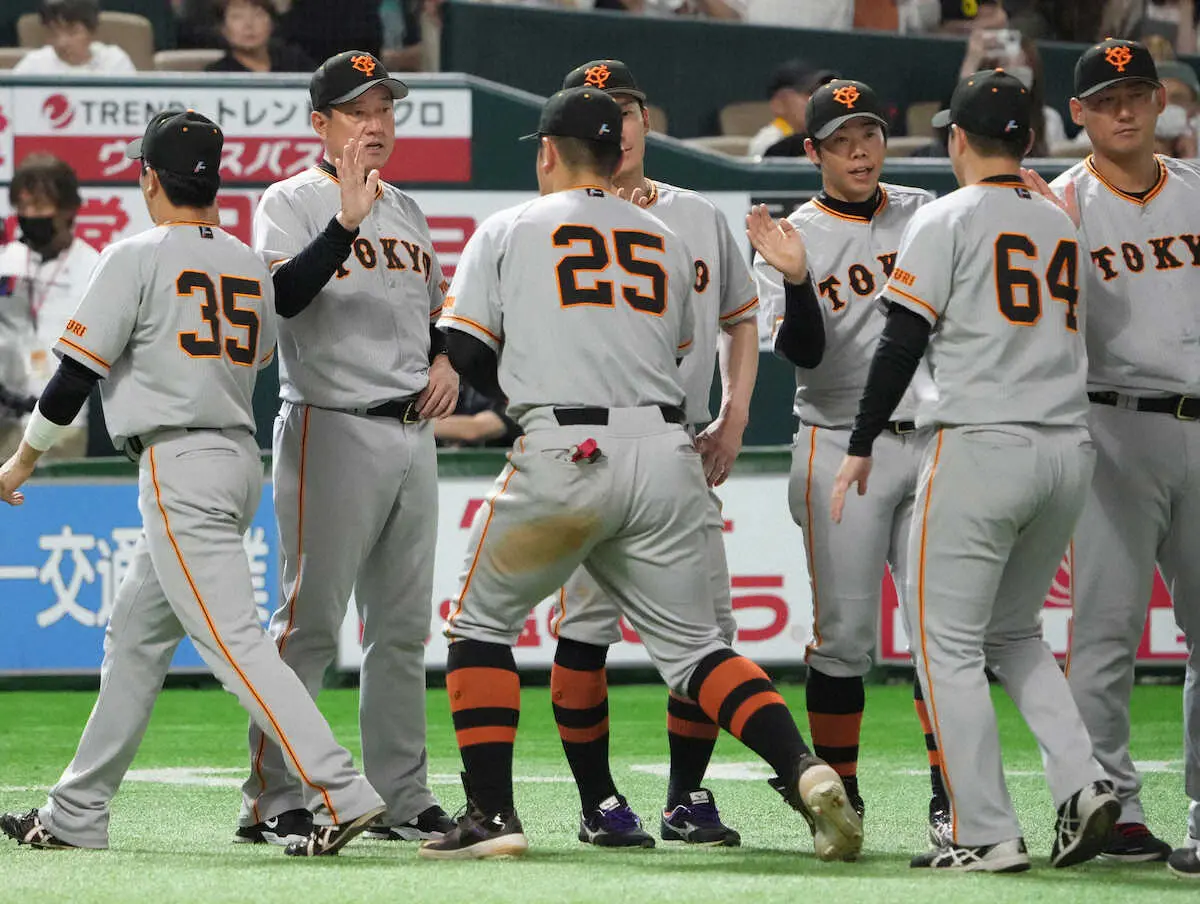 【画像・写真】巨人がソフトB戦9年ぶり2桁得点　原監督は今季初登板の菅野に期待「気分良く投げてくれればいいですね」