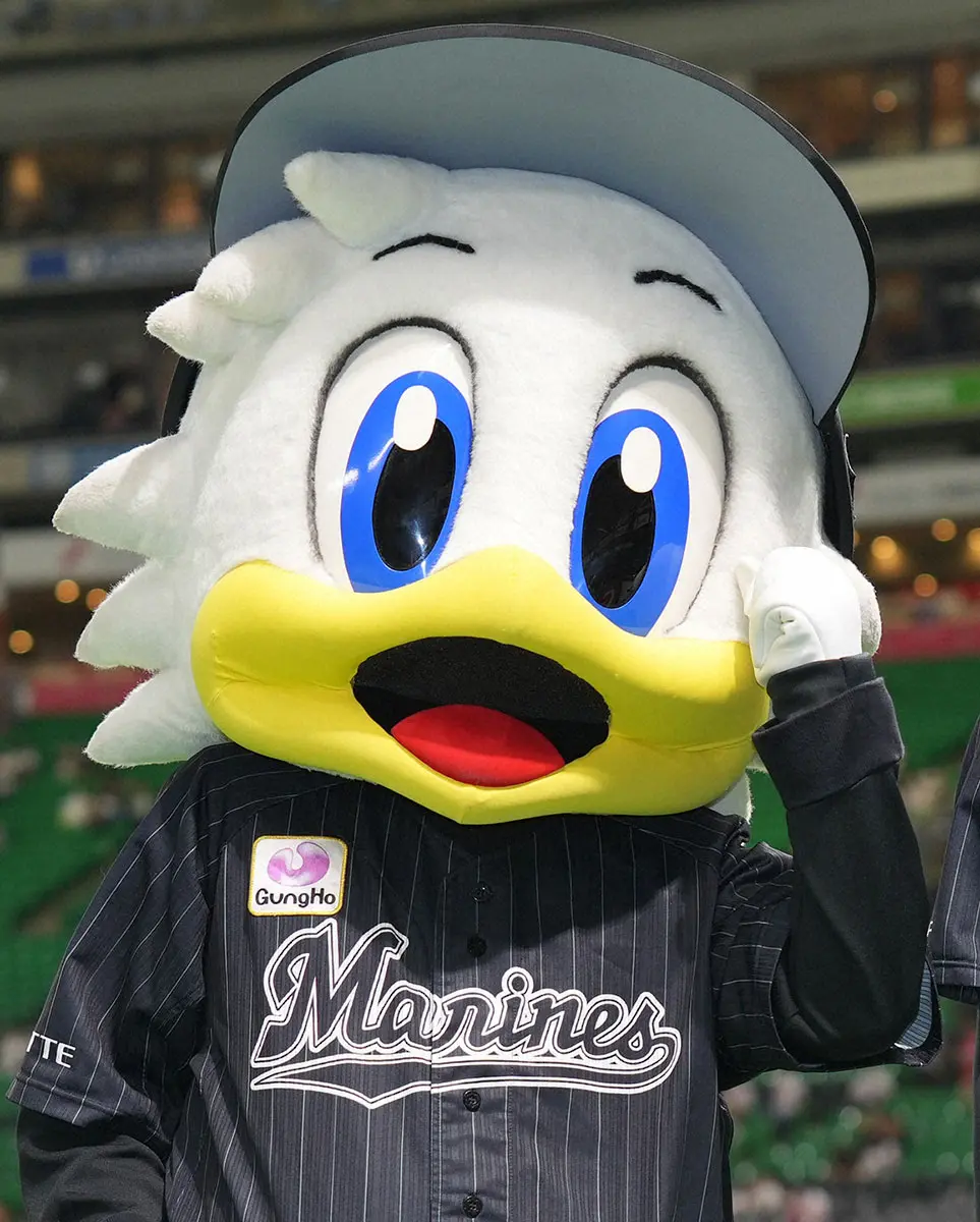 【画像・写真】ロッテのマスコット「マーくん」が主催2000試合出場まで残り4試合　30日の楽天戦で節目の記録