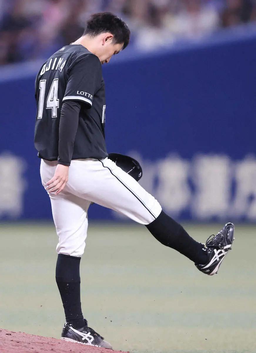 【画像・写真】ロッテ　先発小島は2試合連続6失点…　4、6回はいずれも四球から失点　6回は細川、ビシエドに連続被弾