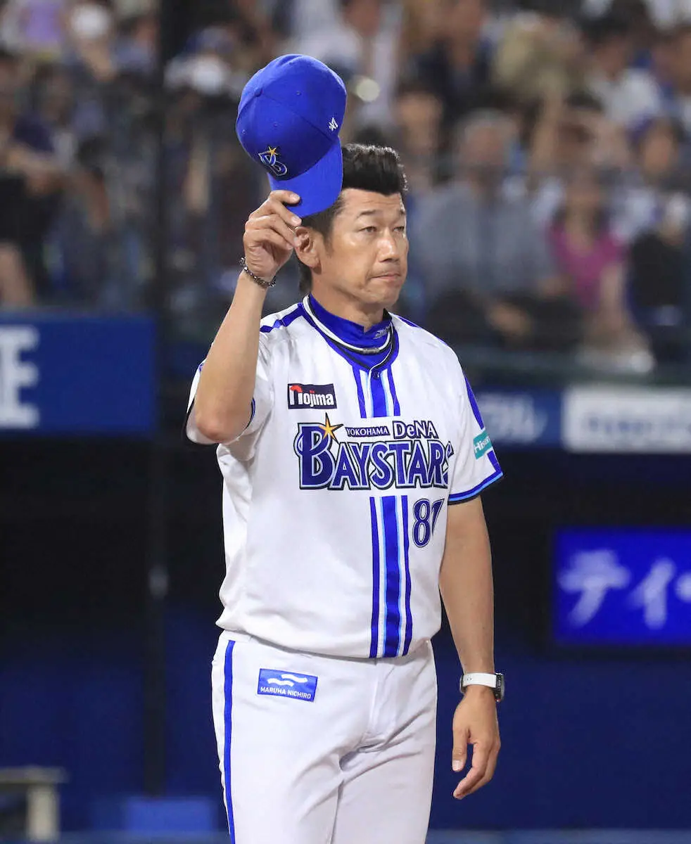 【画像・写真】DeNA三浦監督　自力で優勝決められず悔しさにじませるも「非常に大きな財産。みんながカバーした」
