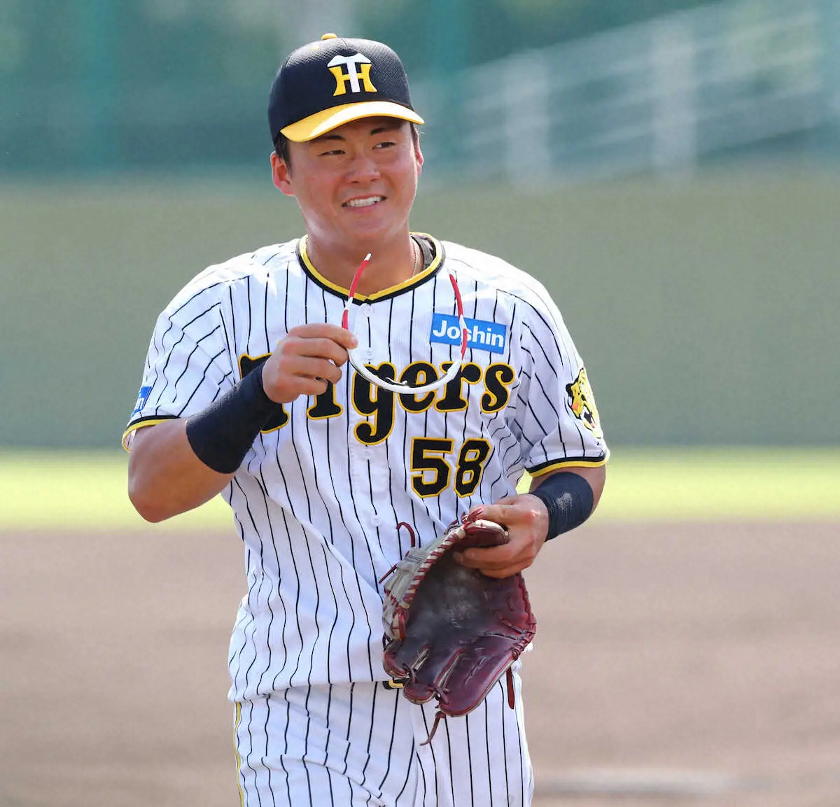 【画像・写真】阪神・前川　貫禄の一撃！「内容がええやんか」直接視察の岡田監督も痛烈右前打を絶賛