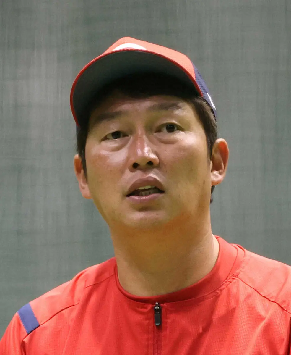 【画像・写真】広島・新井監督　2軍で戦力チェック　マク砲＆小園に加え「若い選手がどこまで力をつけてきているか」