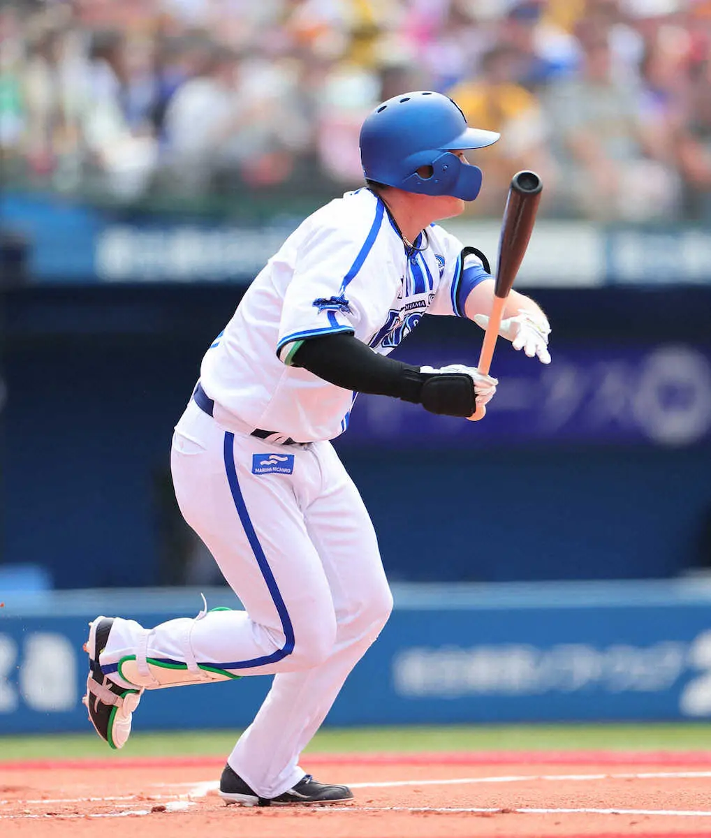 【画像・写真】首位攻防第2R　DeNA佐野が先制中前打　「進塁打→三盗→適時打」の先制点に「無駄がない」の声