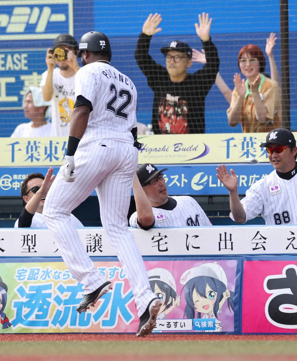 【画像・写真】ロッテ・吉井監督「勘が当たった」　してやったりのスリーバントスクイズ阻止「勝負かけました」