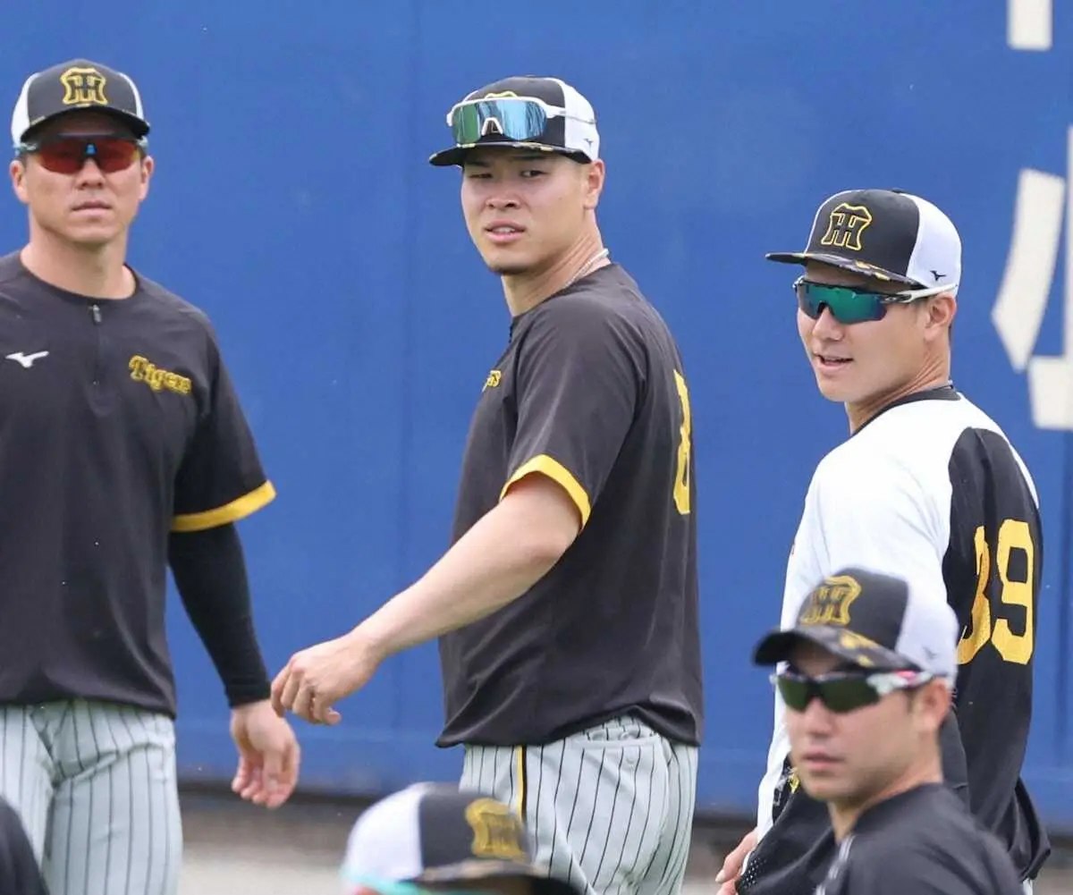 【画像・写真】阪神・和田2軍監督　降格即3安打の佐藤輝に「白い顔が真っ黒になって、もう一回呼んでもらえるように」