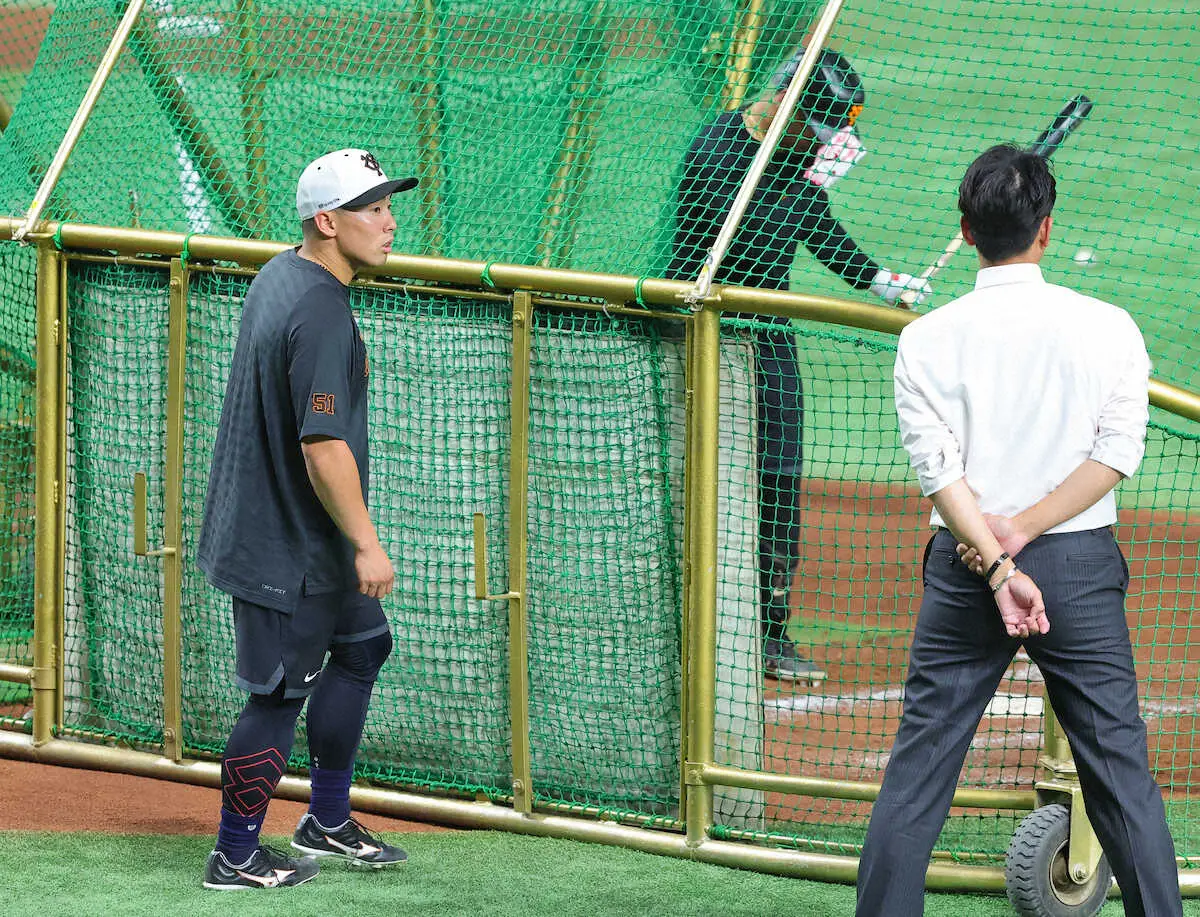 【画像・写真】巨人・原監督　ドラ1浅野が試合前練習に合流「いろんな意味で刺激になってくれれば」「成長してます」