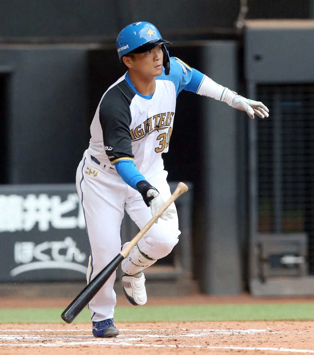 【画像・写真】日本ハム・郡司　プロ4年目で初の猛打賞＆お立ち台　中日から新天地に移り3試合で12打数6安打大当たり