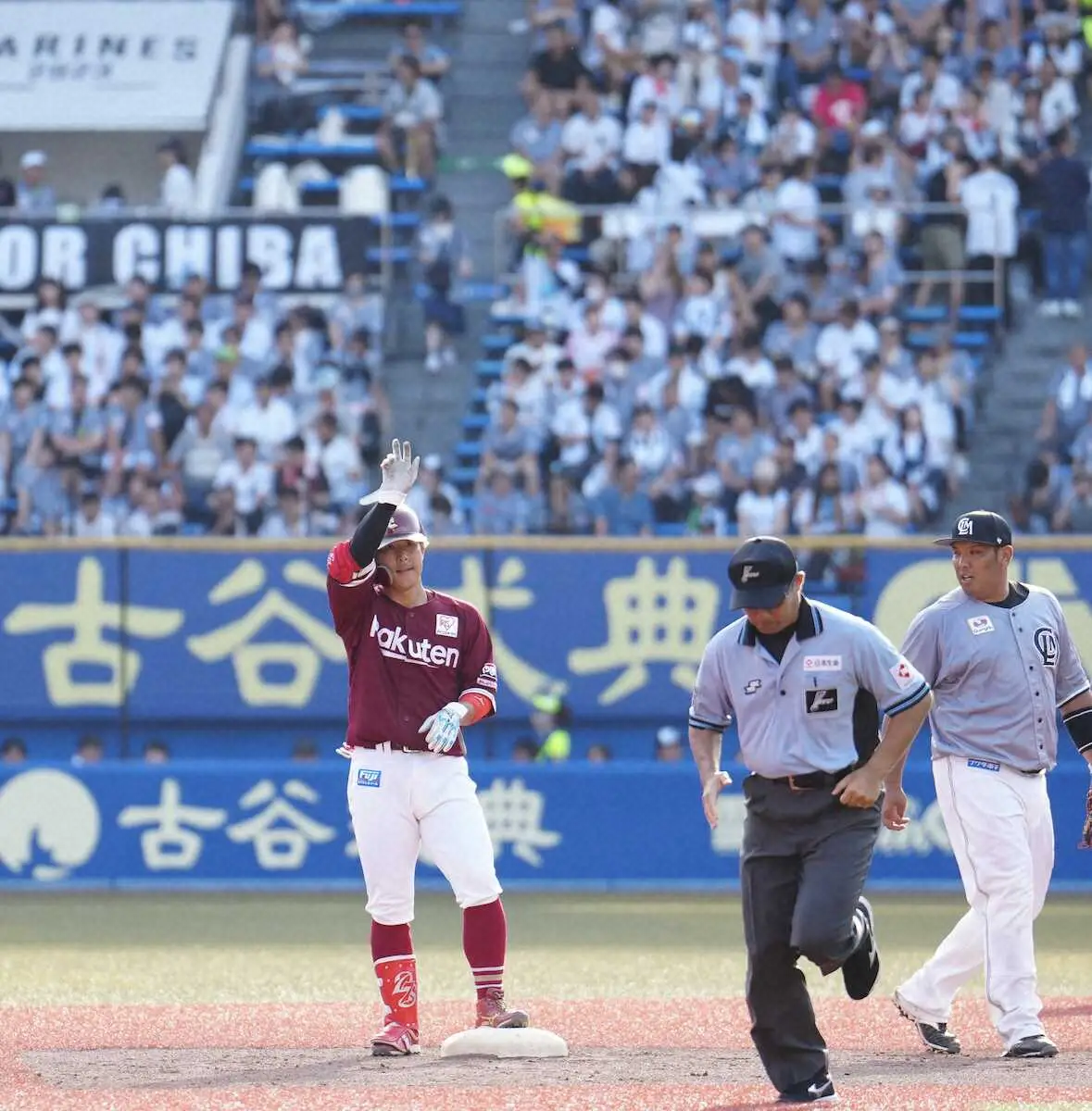 【画像・写真】楽天・大地　ZOZOマリンで1500試合出場「スタート切らせてもらった球場でできたことは特別」