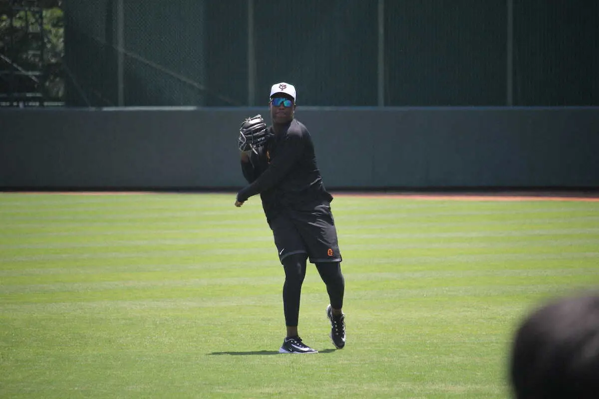 【画像・写真】巨人新加入のバルドナードが先発投手練習参加「状態は問題なさそう」「日本のやり方にどう早くなれるか」