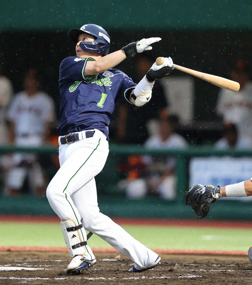 【画像・写真】ヤクルト・山田抹消　2日の広島戦で右脚に異変か